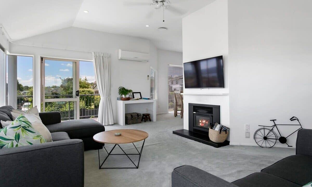 Photo of Livingroom in Richmond Heights