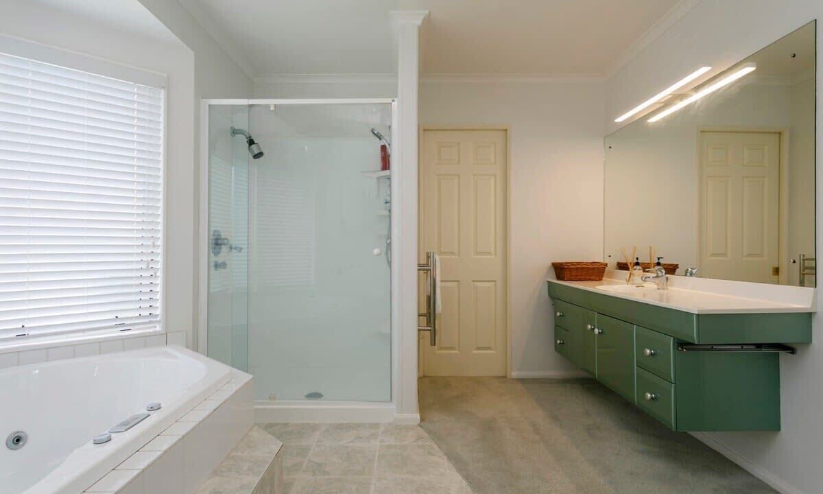 Photo of Bathroom in Richmond Heights