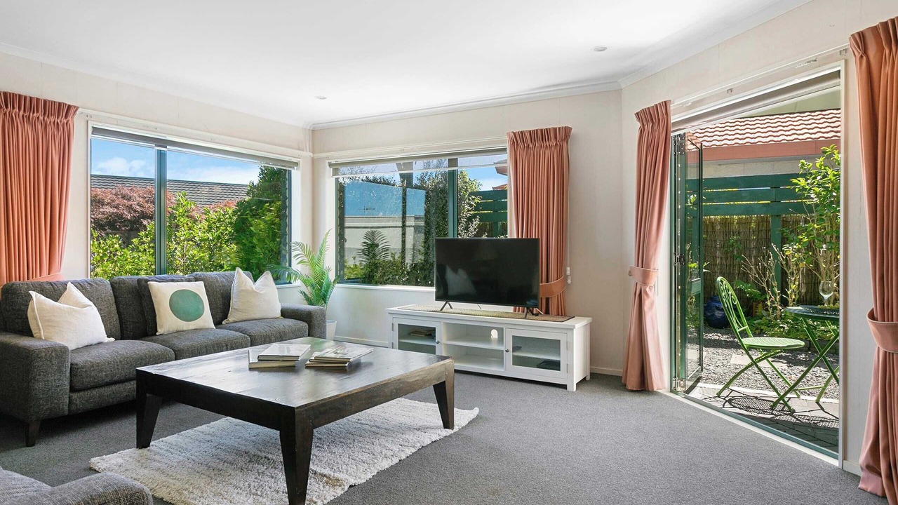 Photo of Livingroom in Waipahihi