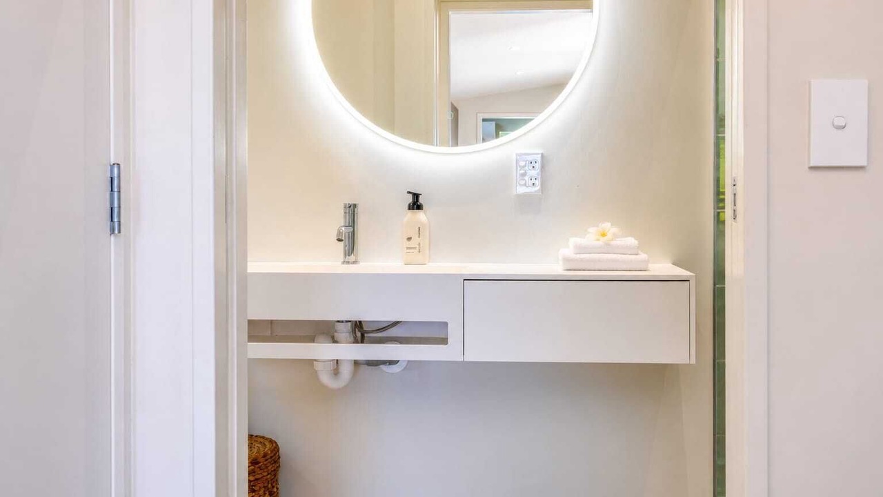 Photo of Bathroom in Onetangi