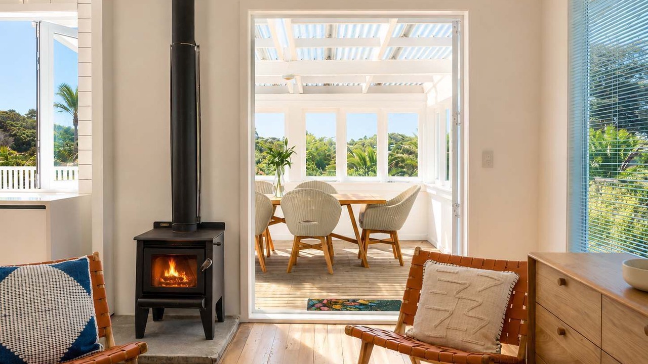 Photo of Livingroom in Surfdale