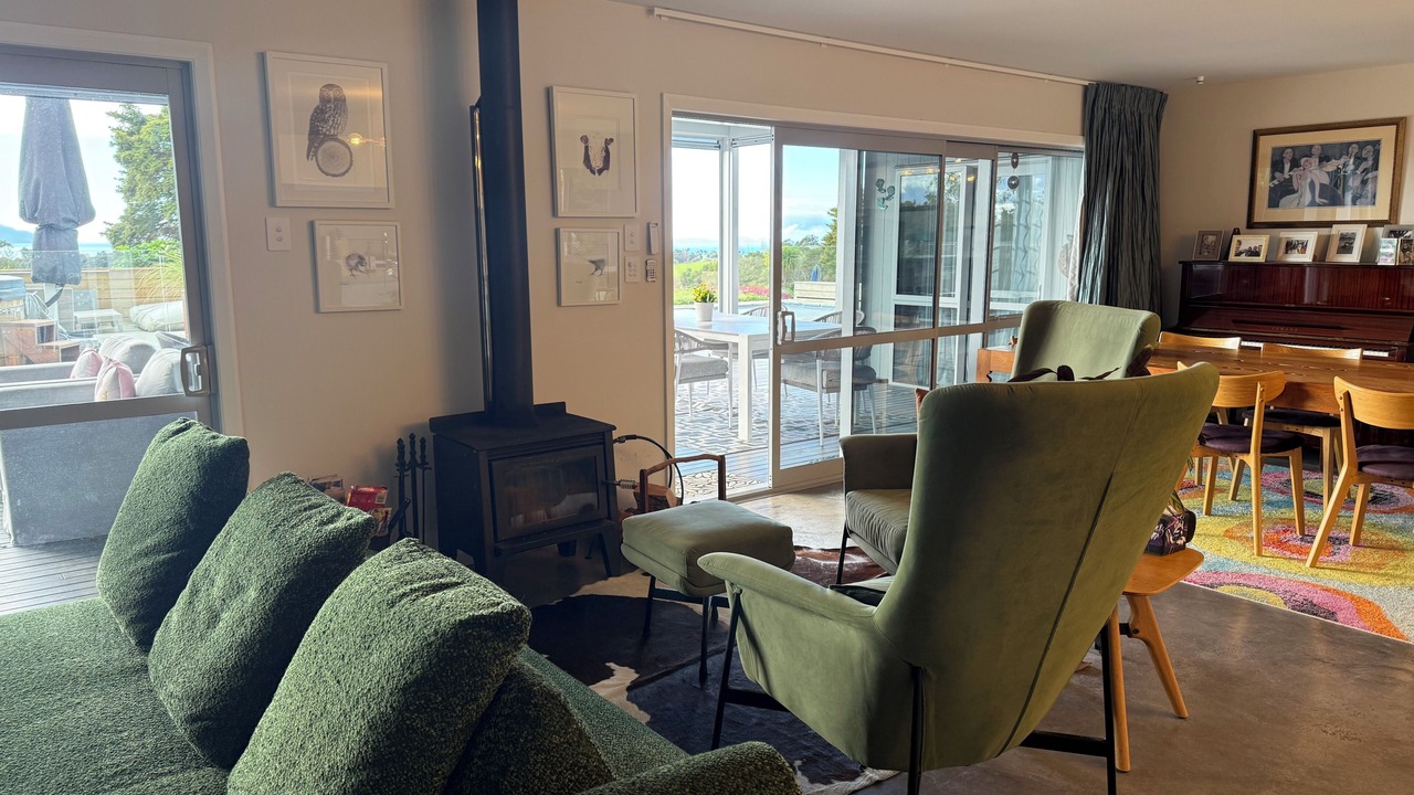 Photo of Livingroom in Langs Beach