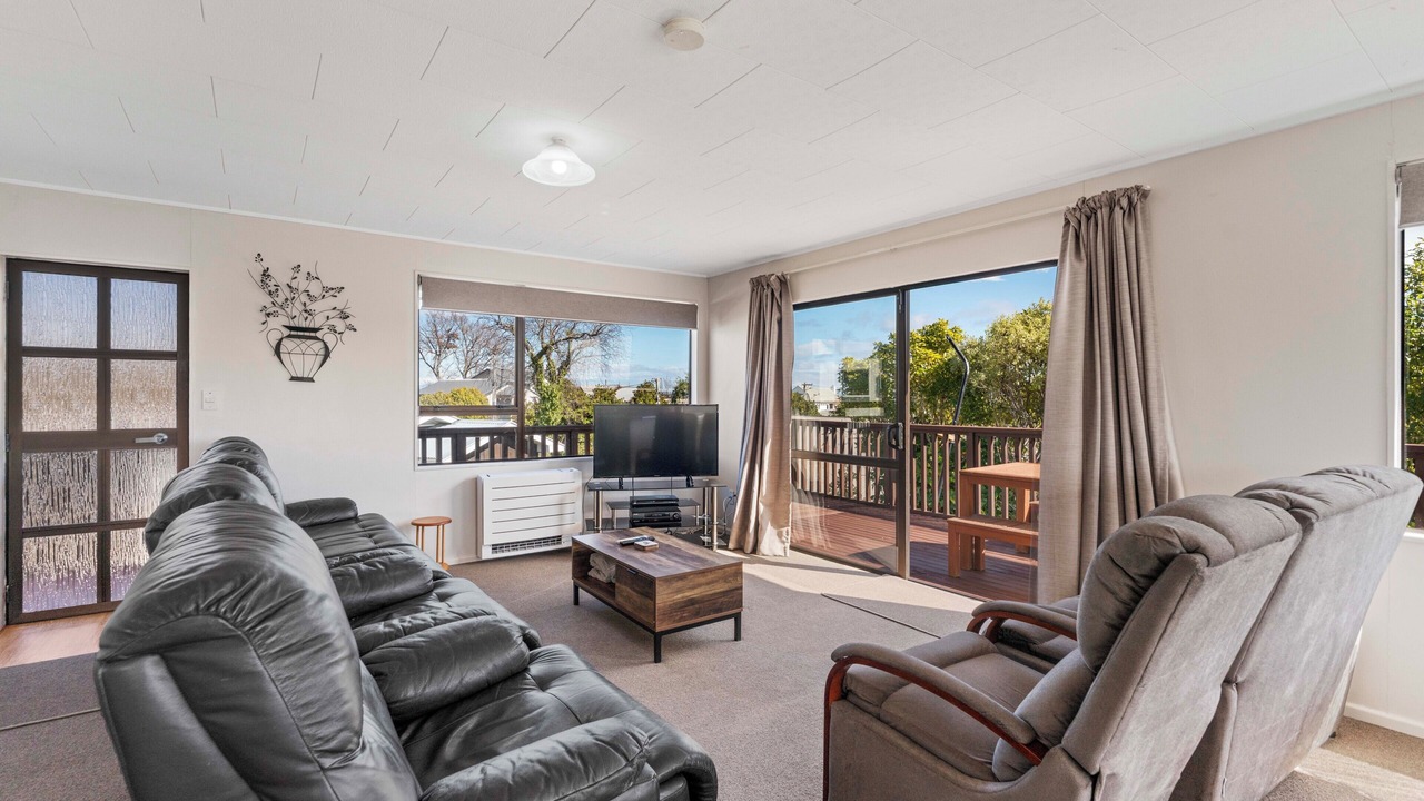 Photo of Livingroom in Rainbow Point