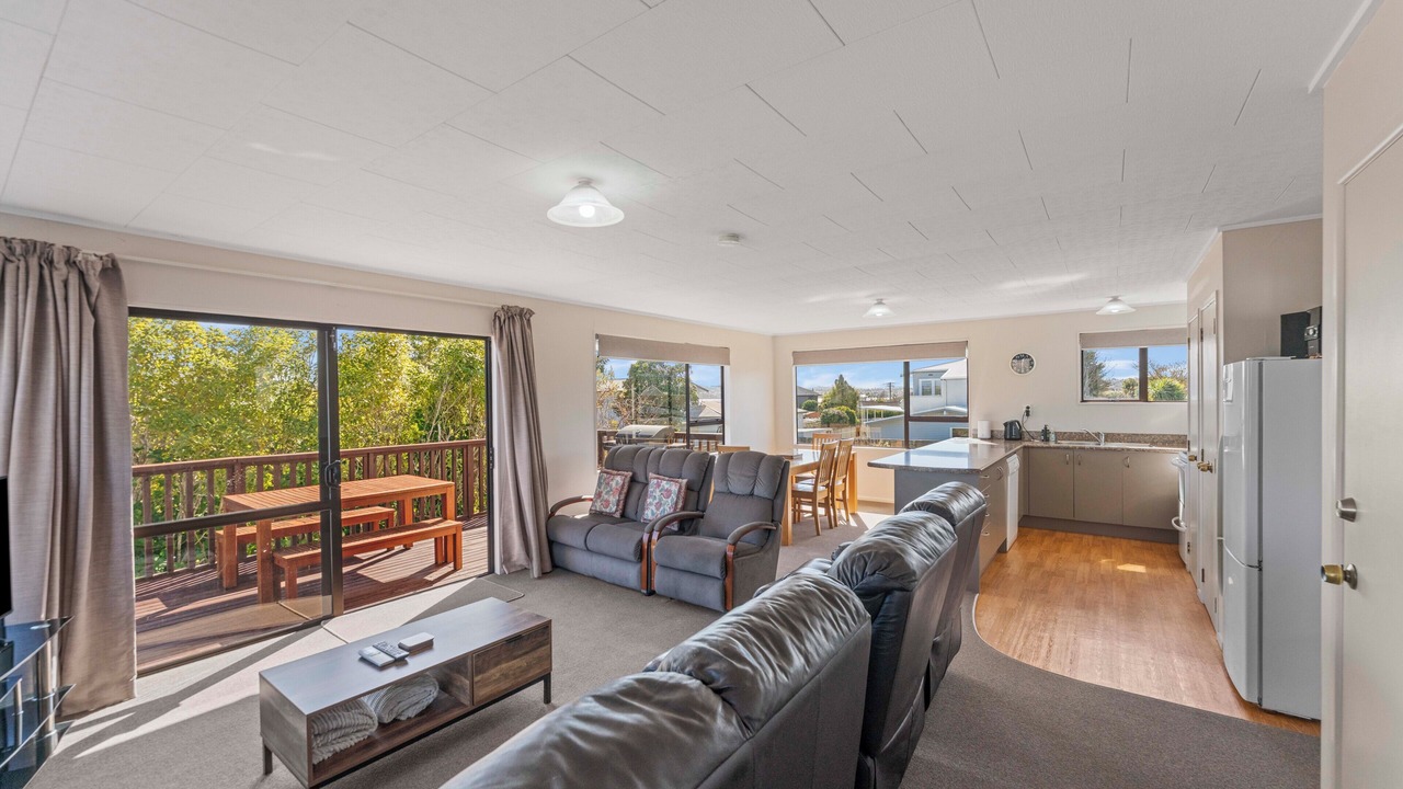 Photo of Livingroom in Rainbow Point
