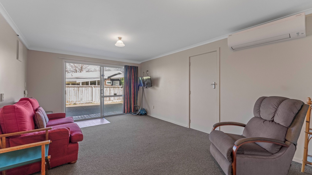 Photo of Livingroom in Rainbow Point