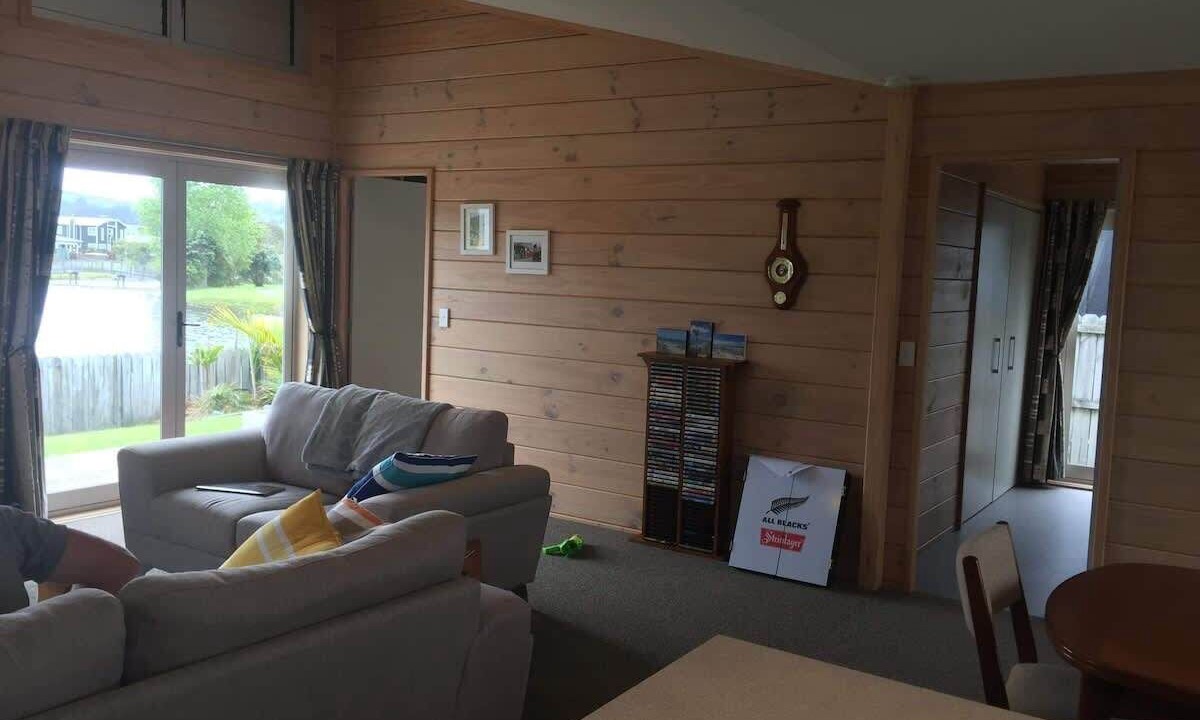 Photo of Livingroom in Cooks Beach