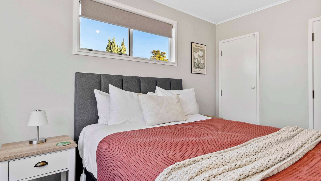 Photo of Bedroom in Two Mile Bay