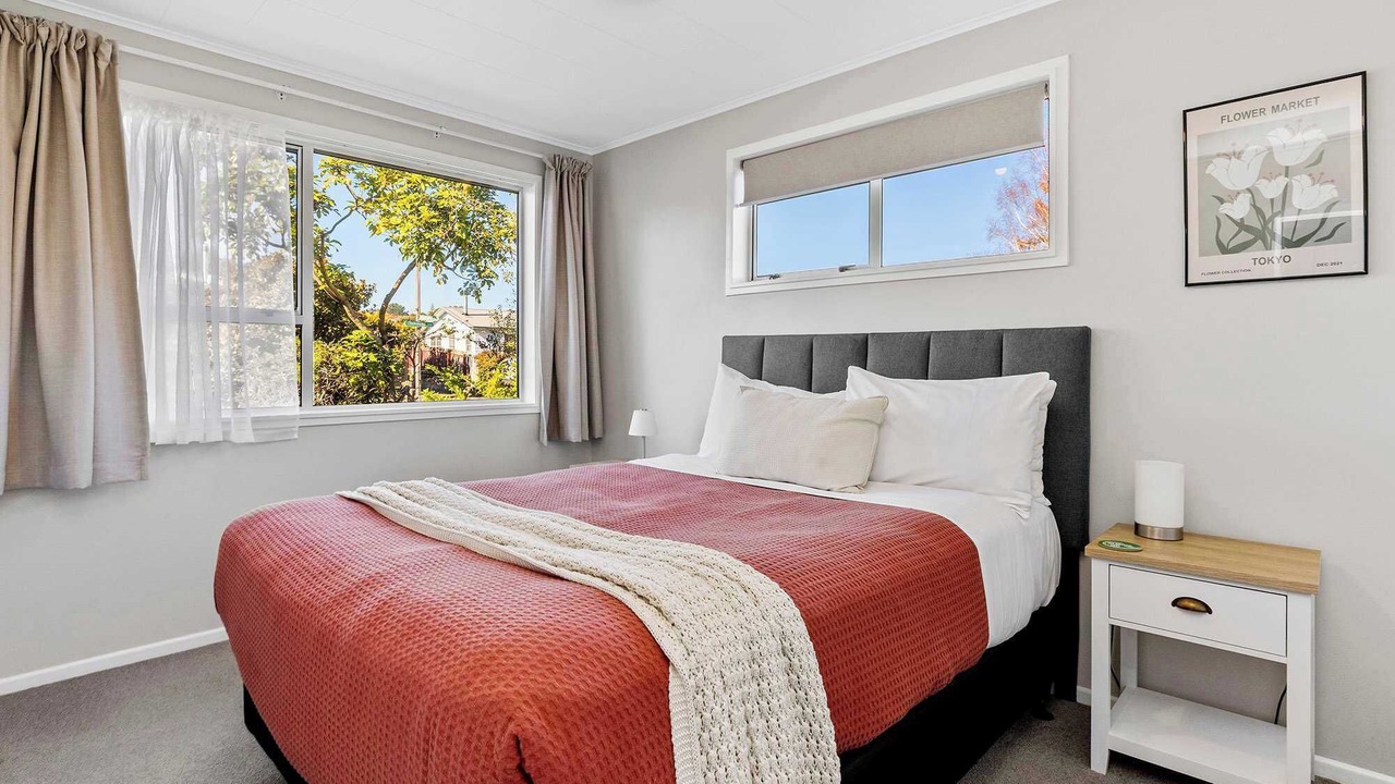 Photo of Bedroom in Two Mile Bay
