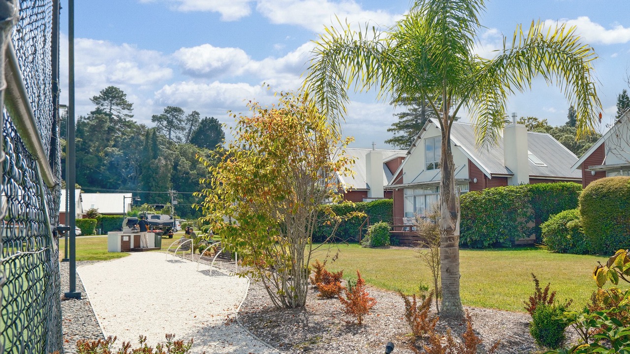 Photo of Outdoor in Mourea