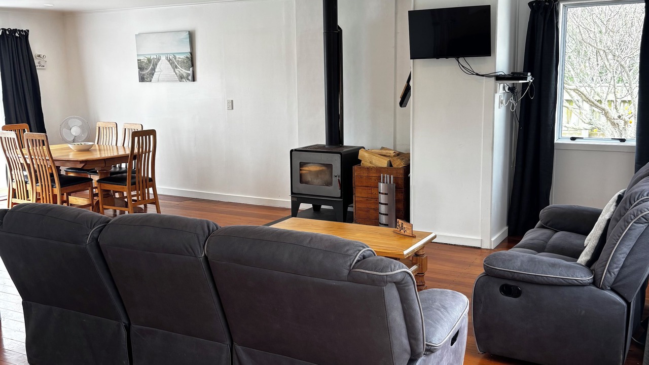 Photo of Livingroom in Opunake