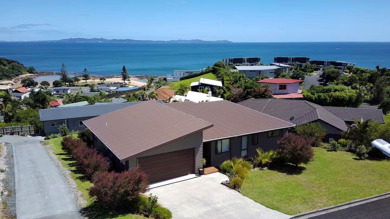 Photo of Outdoor in Cable Bay