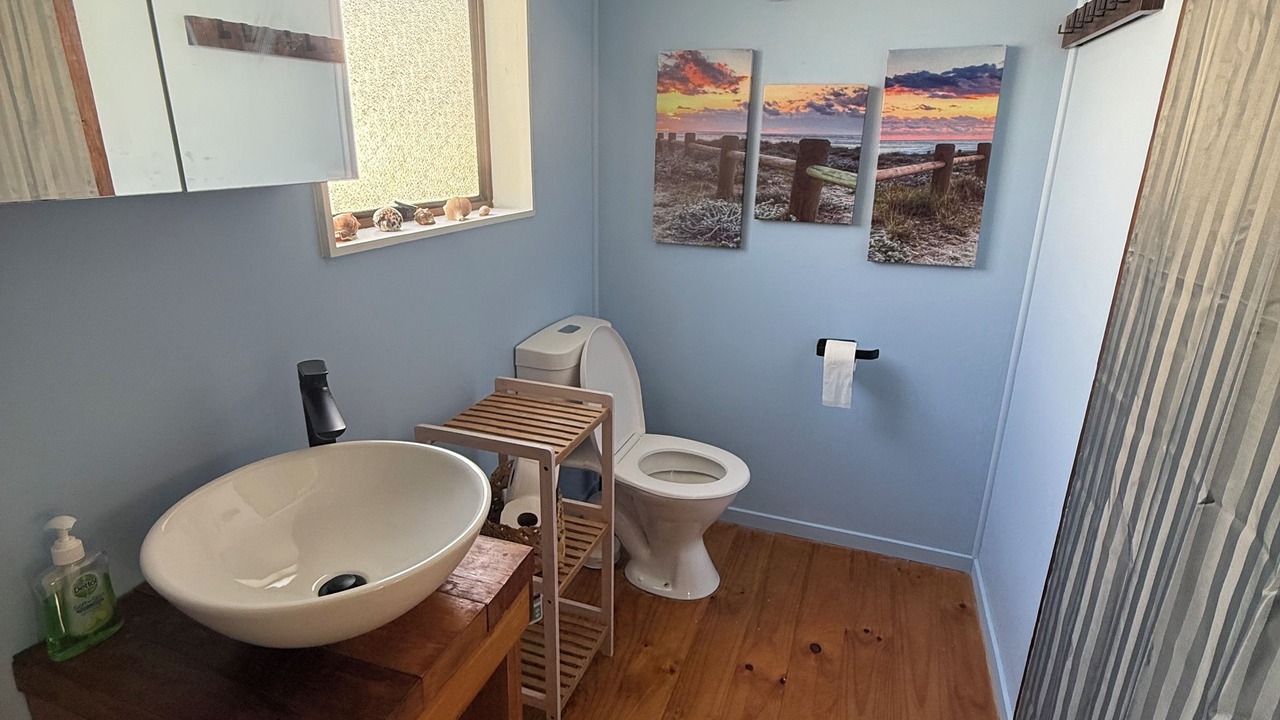 Photo of Bathroom in Ngakawau