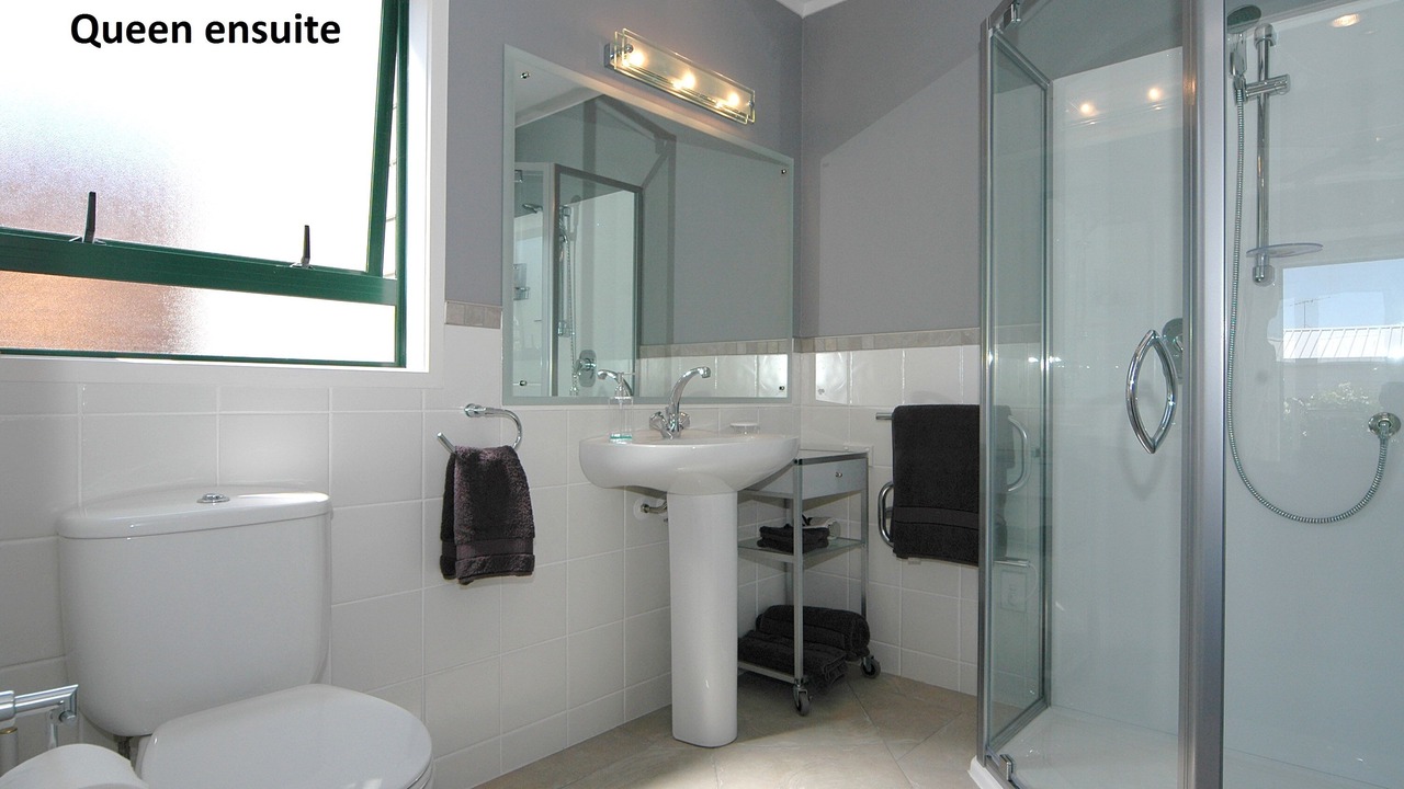 Photo of Bathroom in Matarangi