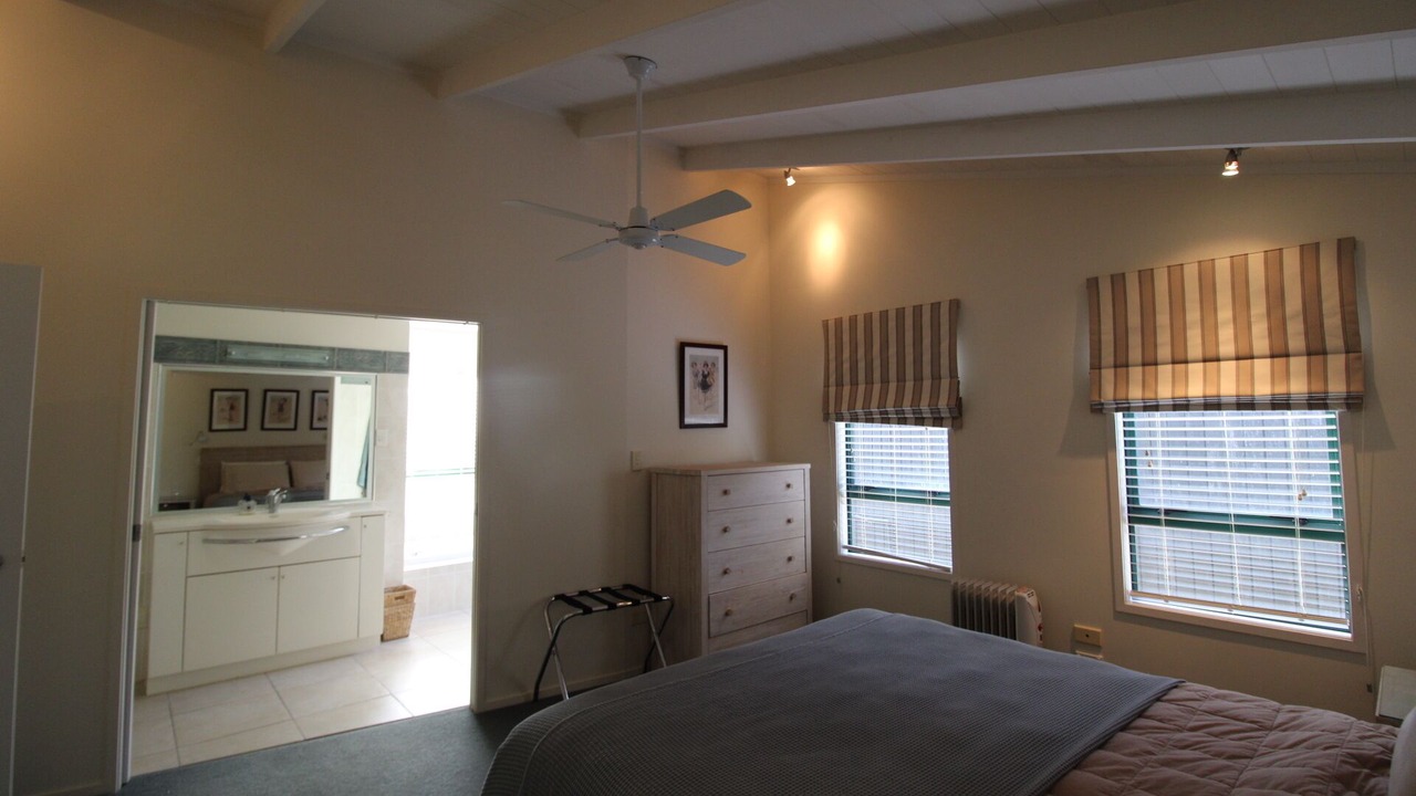 Photo of Bedroom in Matarangi