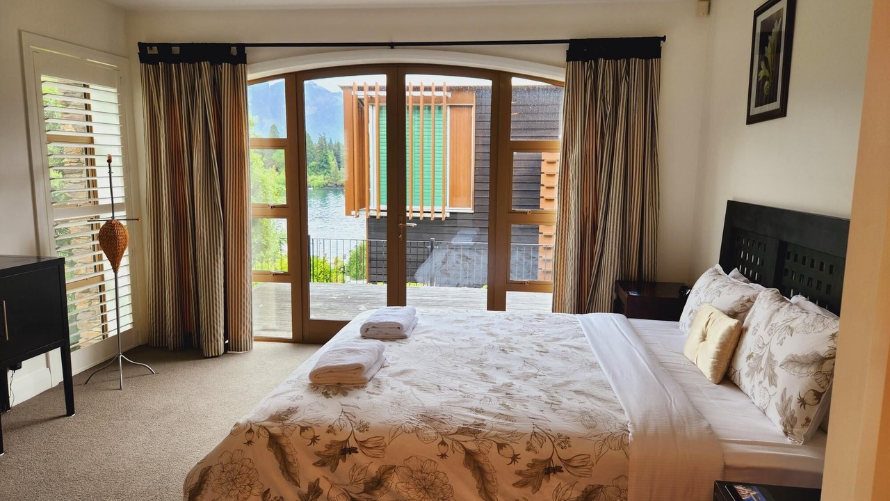 Photo of Bedroom in Queenstown