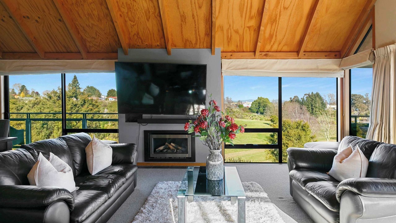 Photo of Livingroom in Rangatira Park