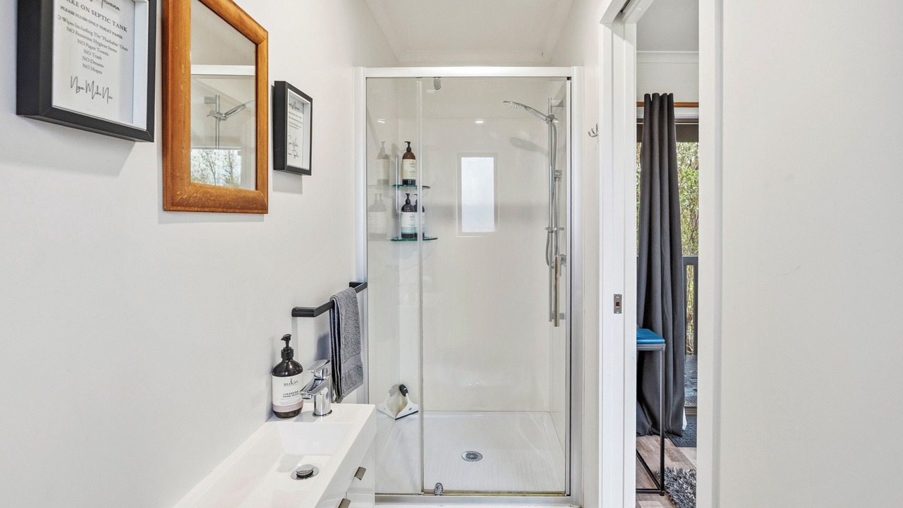 Photo of Bathroom in Onerahi