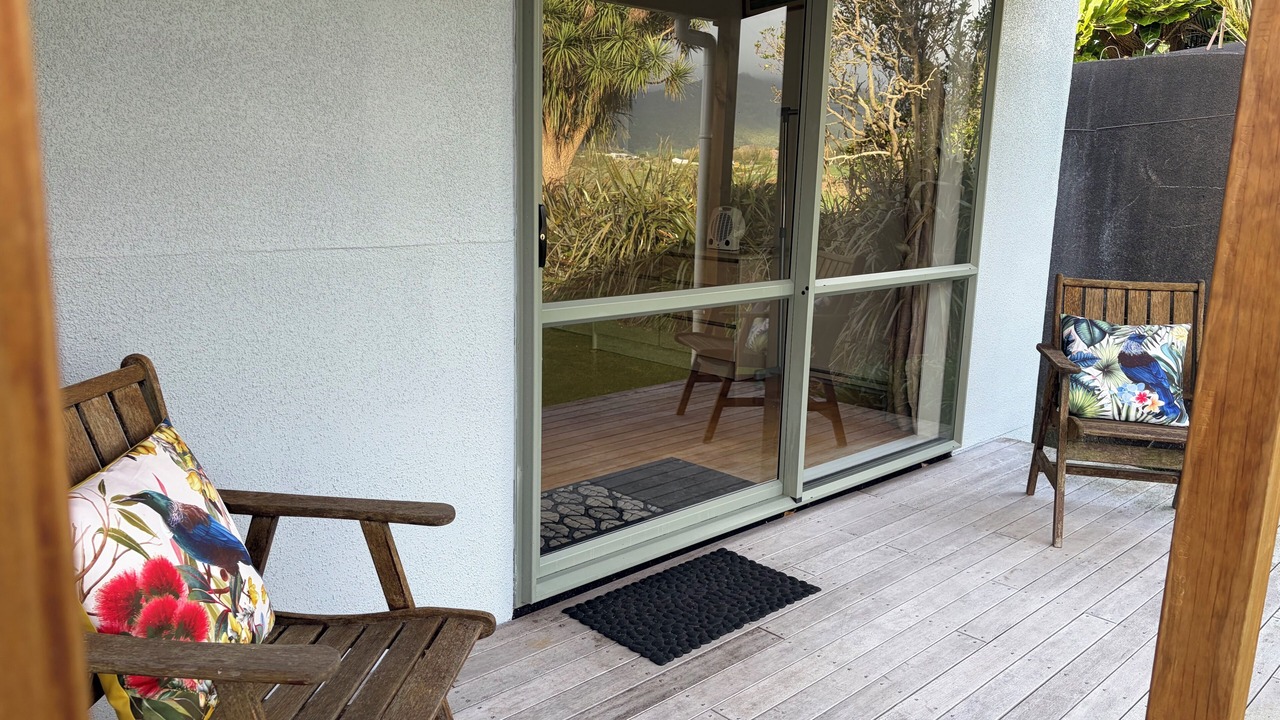 Photo of Patio Balcony in Tataraimaka
