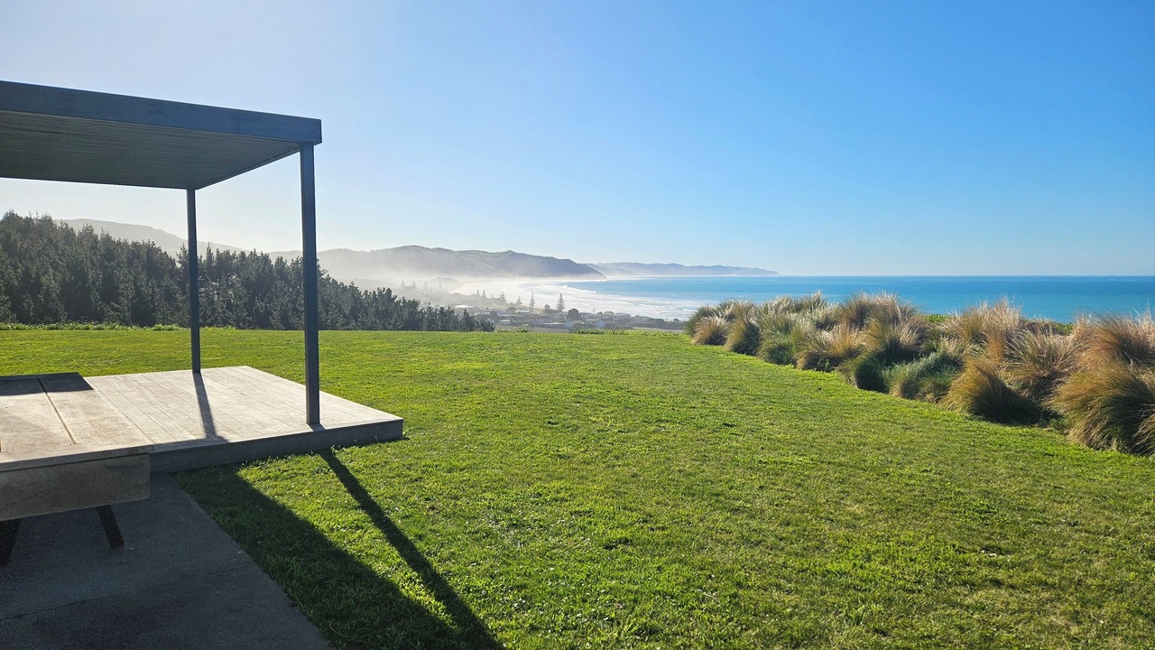 Photo of Patio Balcony in Waimarama