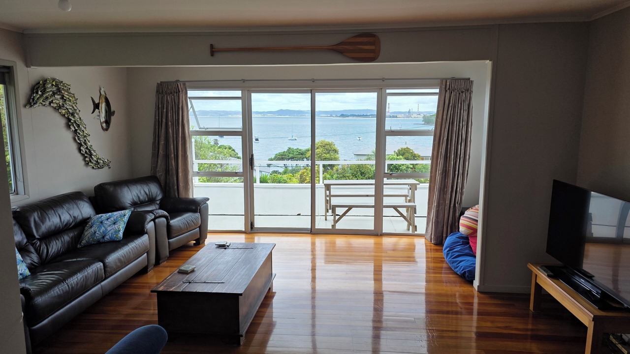 Photo of Livingroom in Whangarei Heads