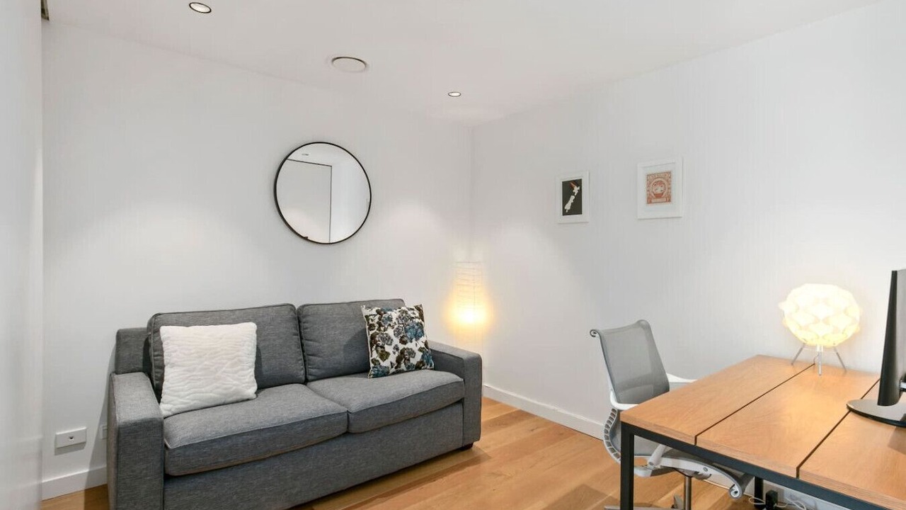 Photo of Livingroom in Auckland Central Business District