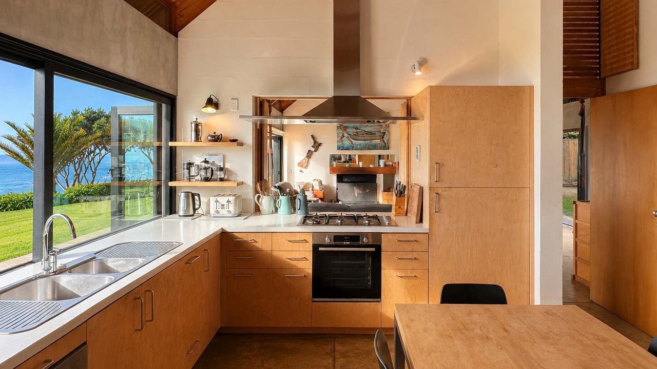 Photo of Kitchen in Onetangi