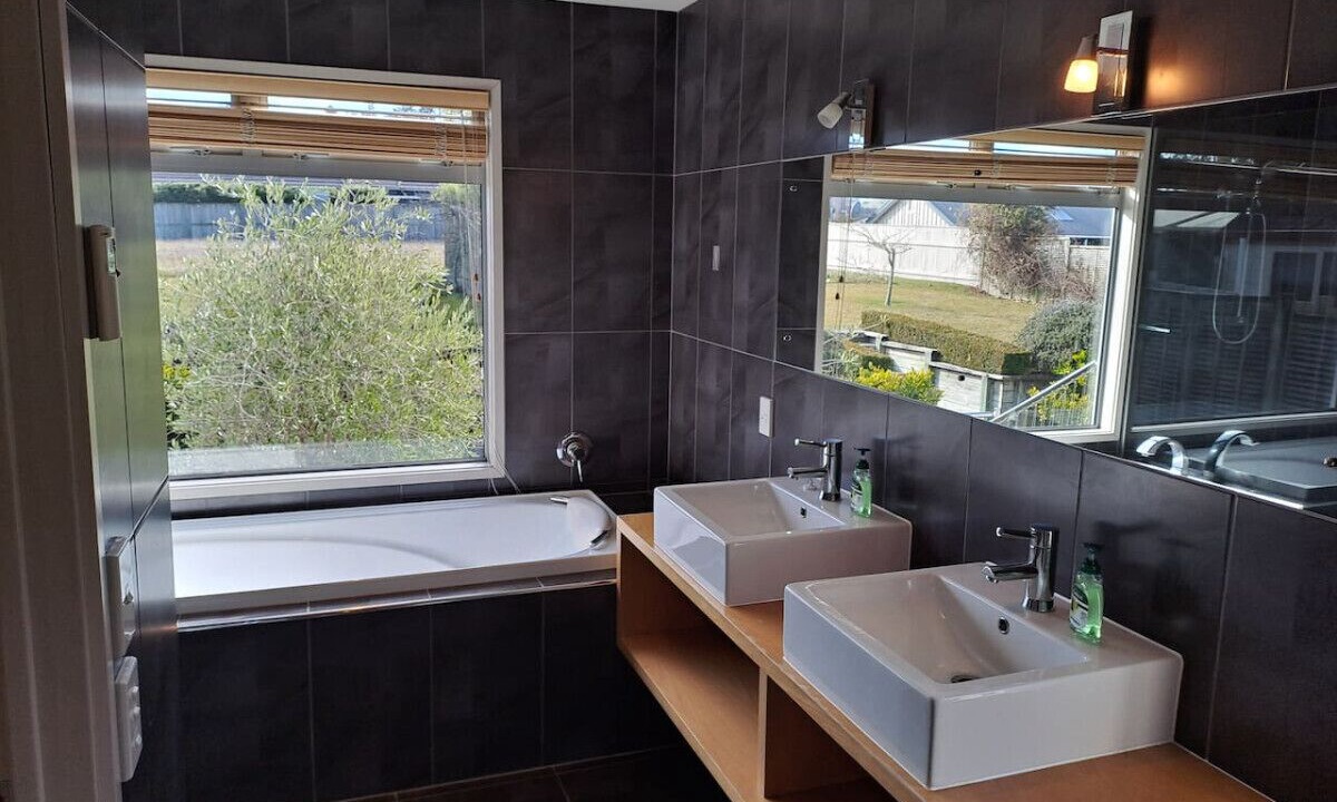 Photo of Bathroom in Nukuhau