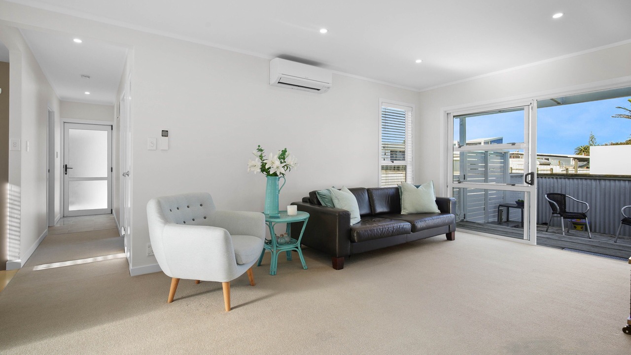 Photo of Livingroom in Waihi Beach