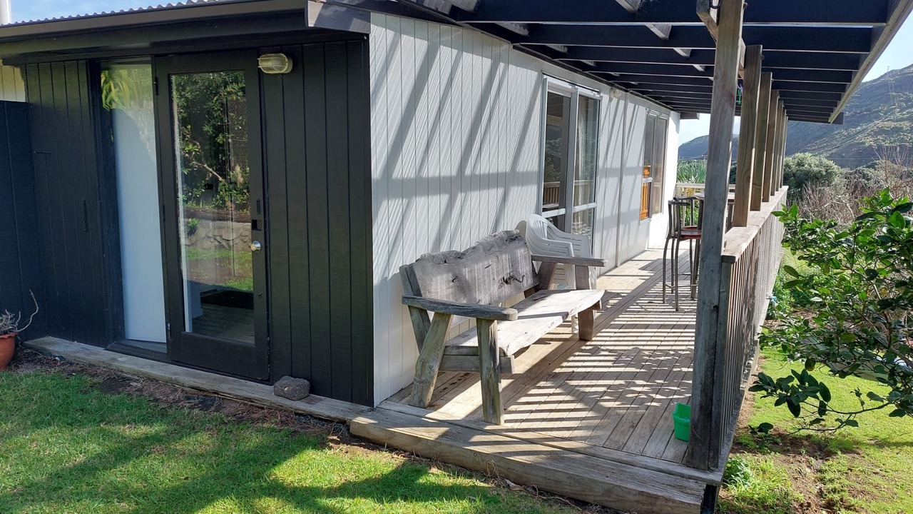 Photo of Patio Balcony in Te Henga