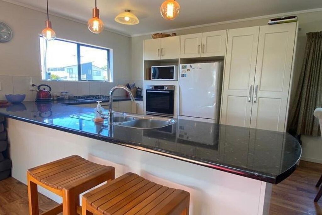 Photo of Kitchen in Whangamata