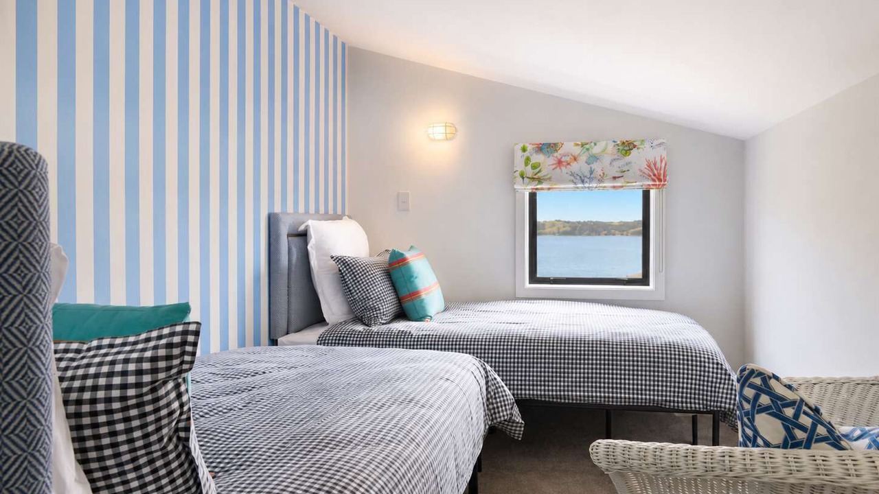 Photo of Bedroom in Onetangi