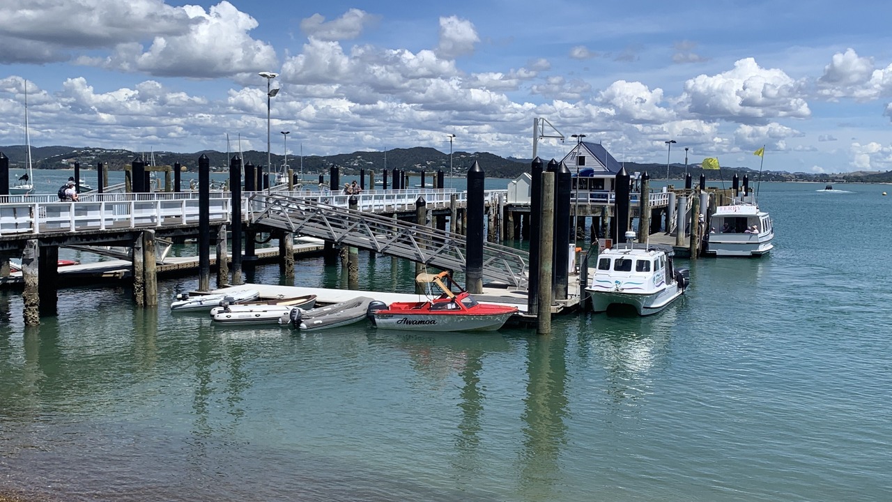 Photo of Others in Russell