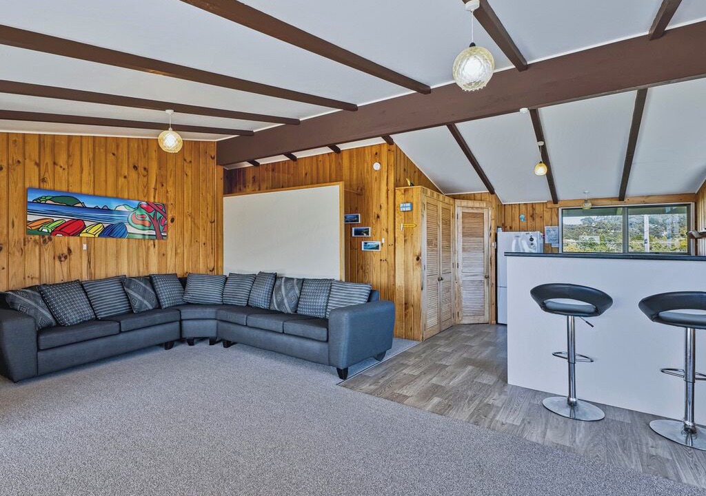 Photo of Livingroom in Cooks Beach
