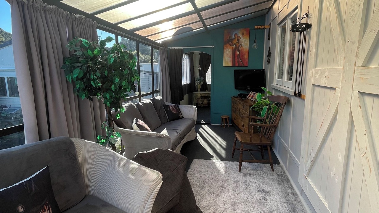 Photo of Livingroom in Picton