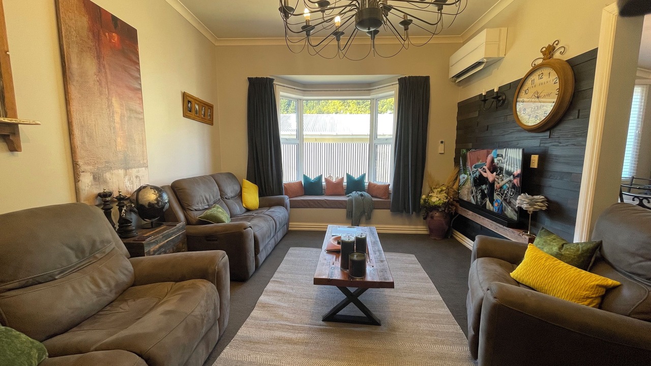 Photo of Livingroom in Picton