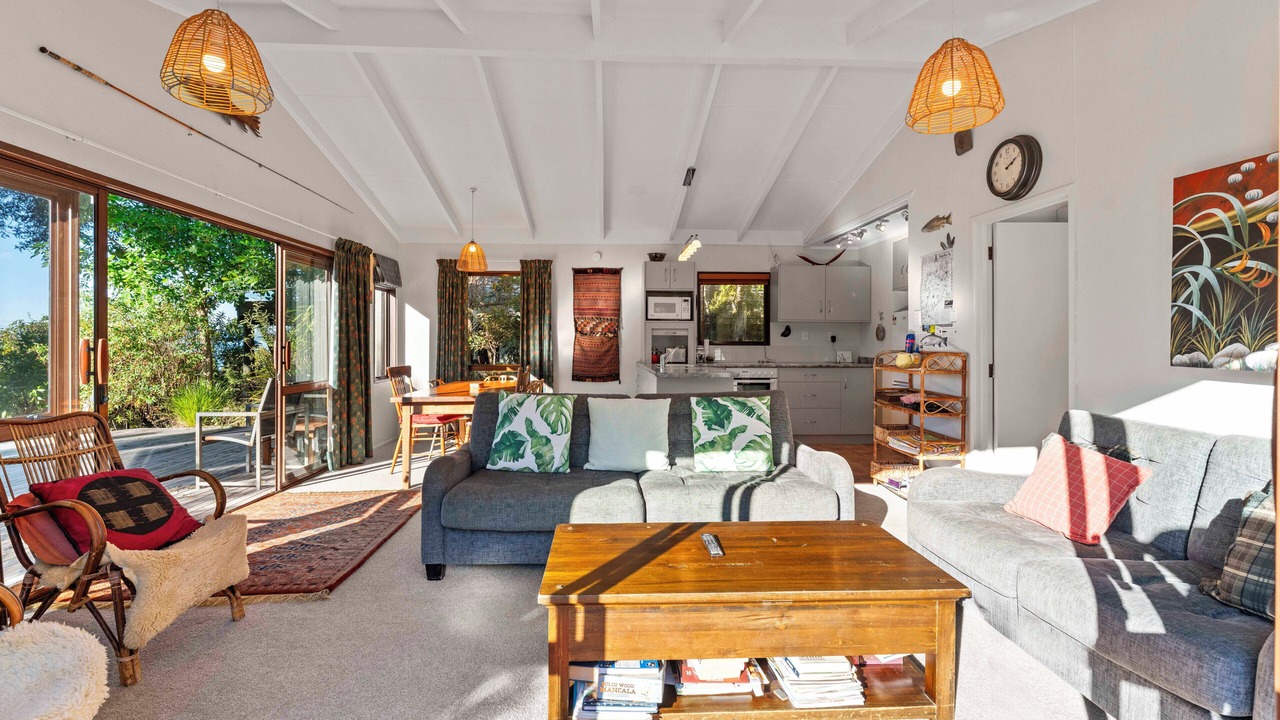 Photo of Livingroom in Pukawa