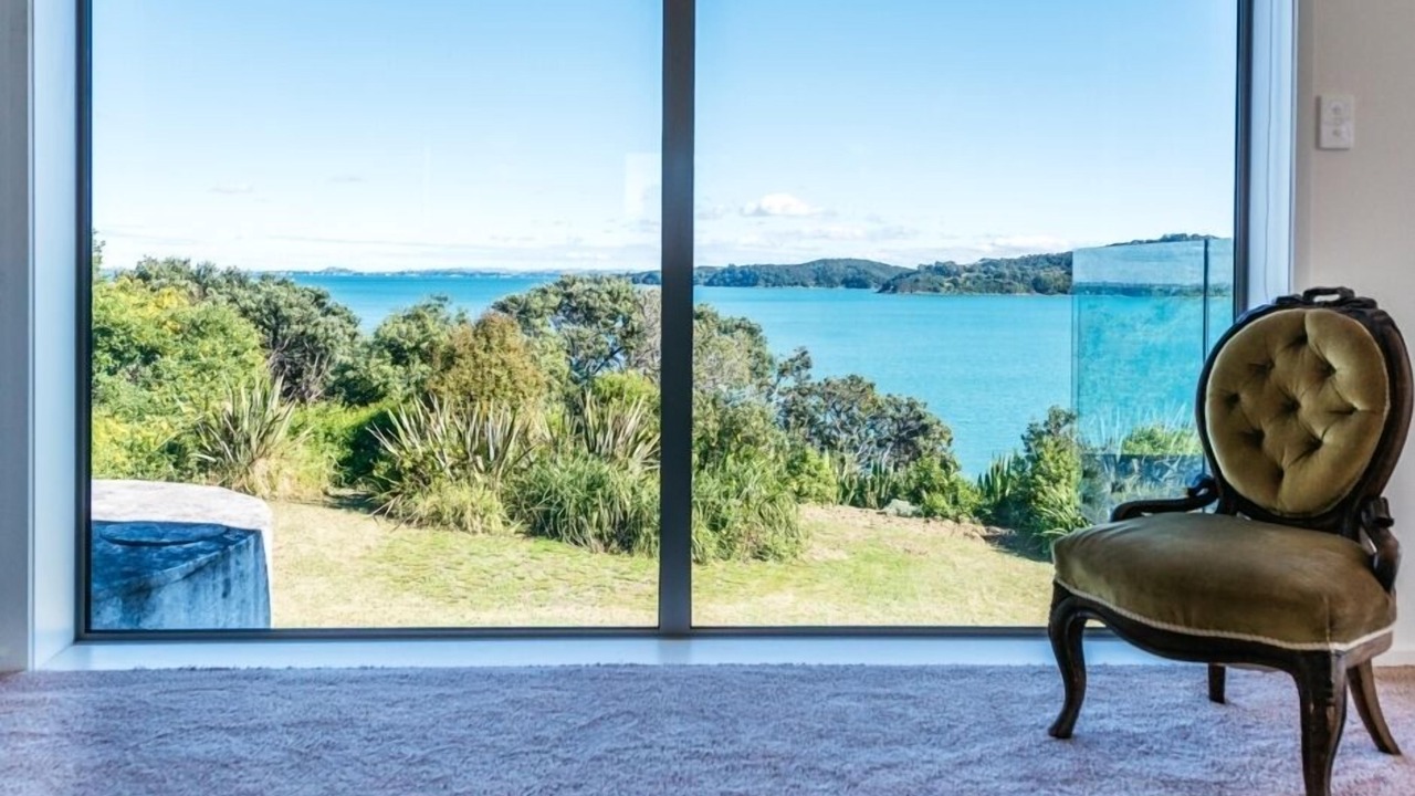 Photo of Bedroom in Surfdale