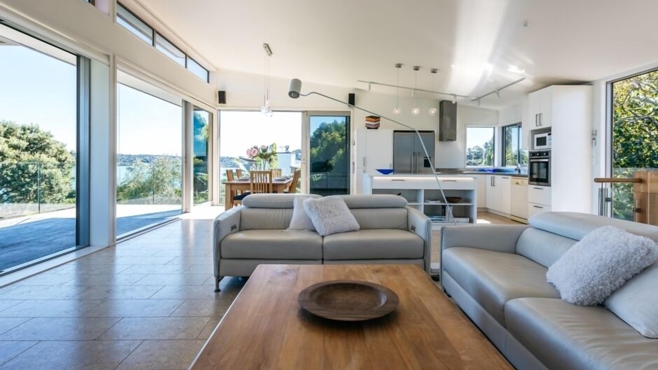 Photo of Livingroom in Surfdale