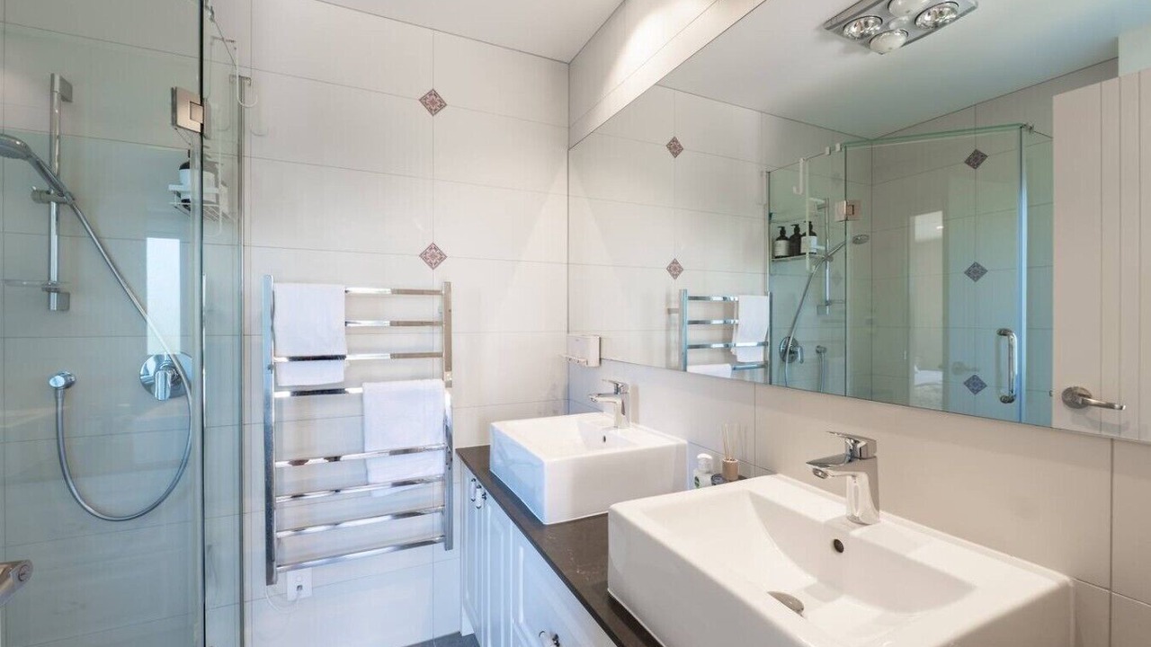 Photo of Bathroom in Long Bay
