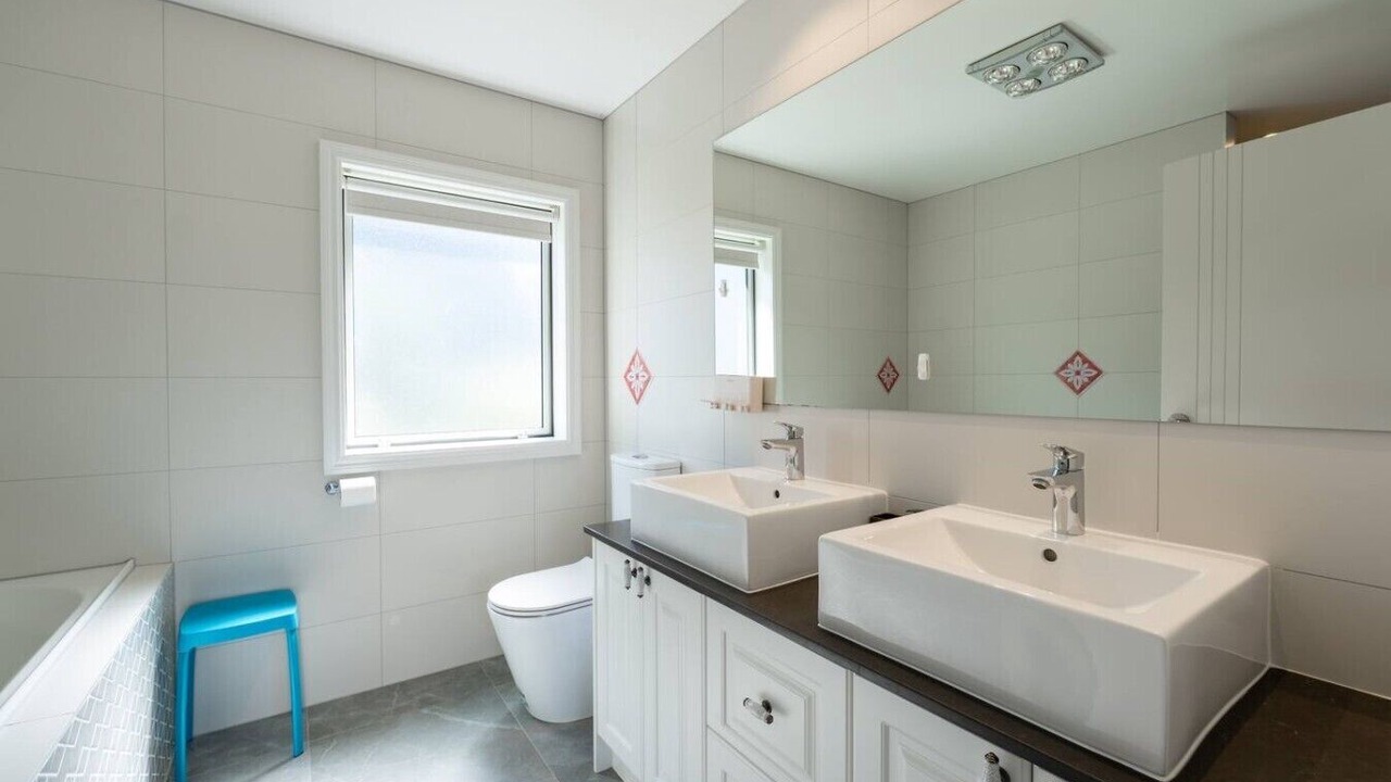 Photo of Bathroom in Long Bay