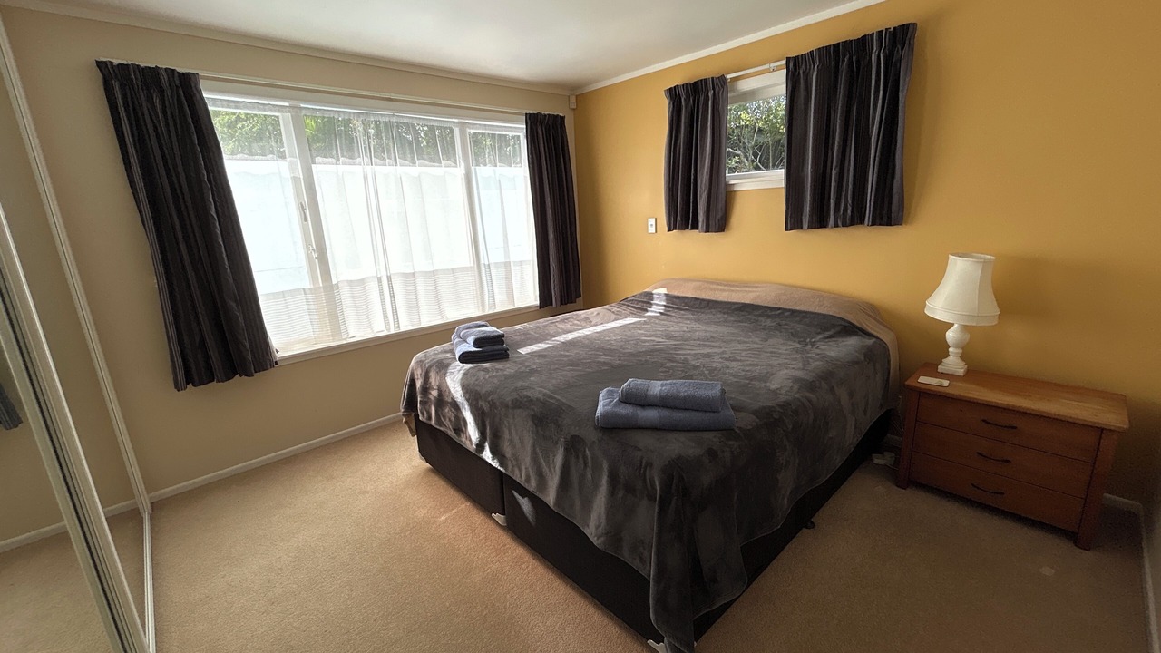 Photo of Bedroom in Titirangi