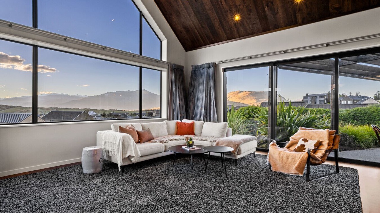 Photo of Livingroom in Jacks Point
