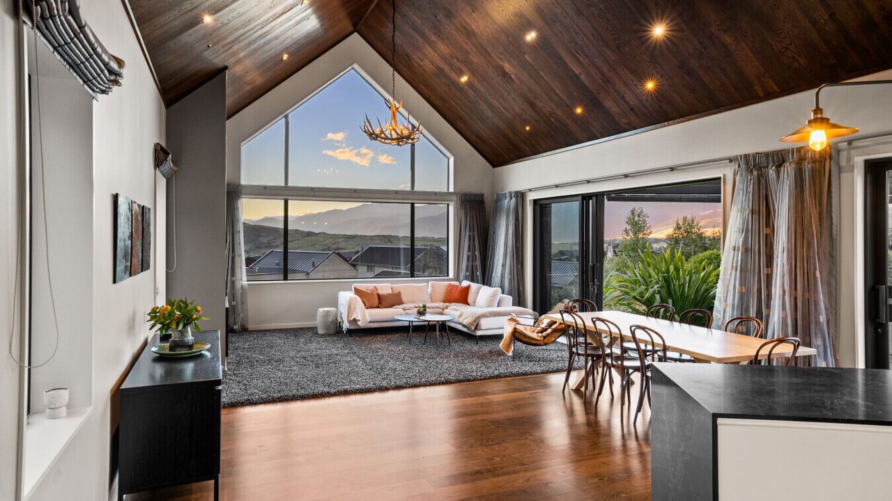 Photo of Livingroom in Jacks Point