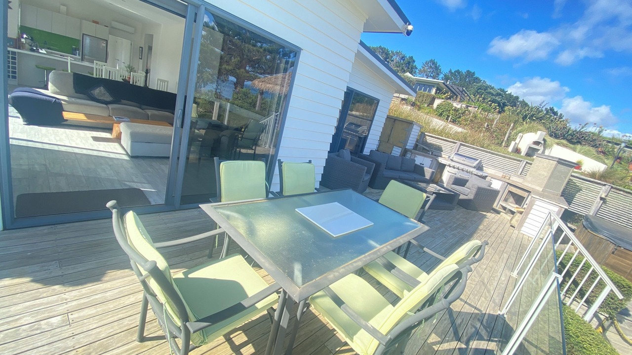 Photo of Outdoor in Hihi