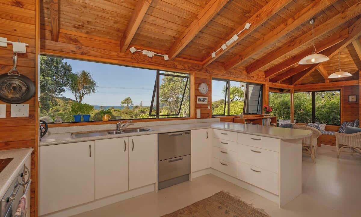 Photo of Kitchen in Cooks Beach