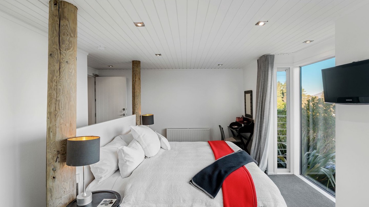 Photo of Bedroom in Acacia Bay