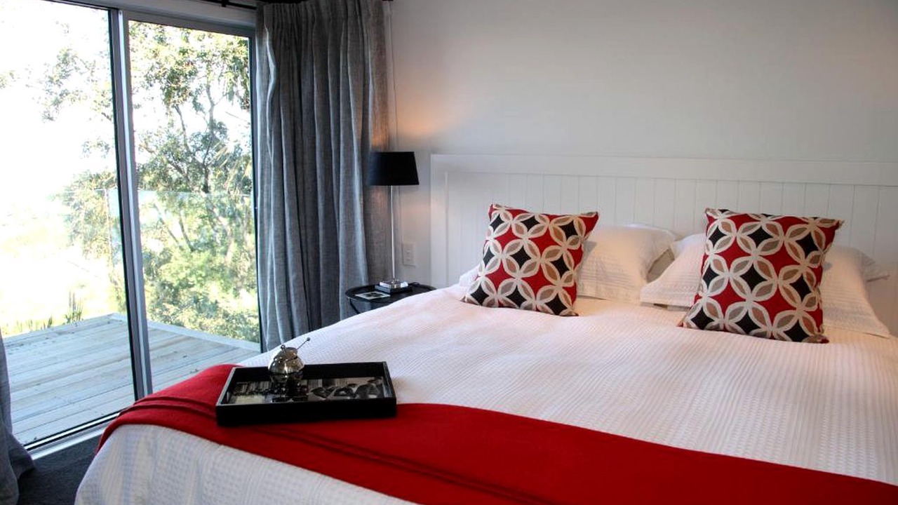 Photo of Bedroom in Acacia Bay