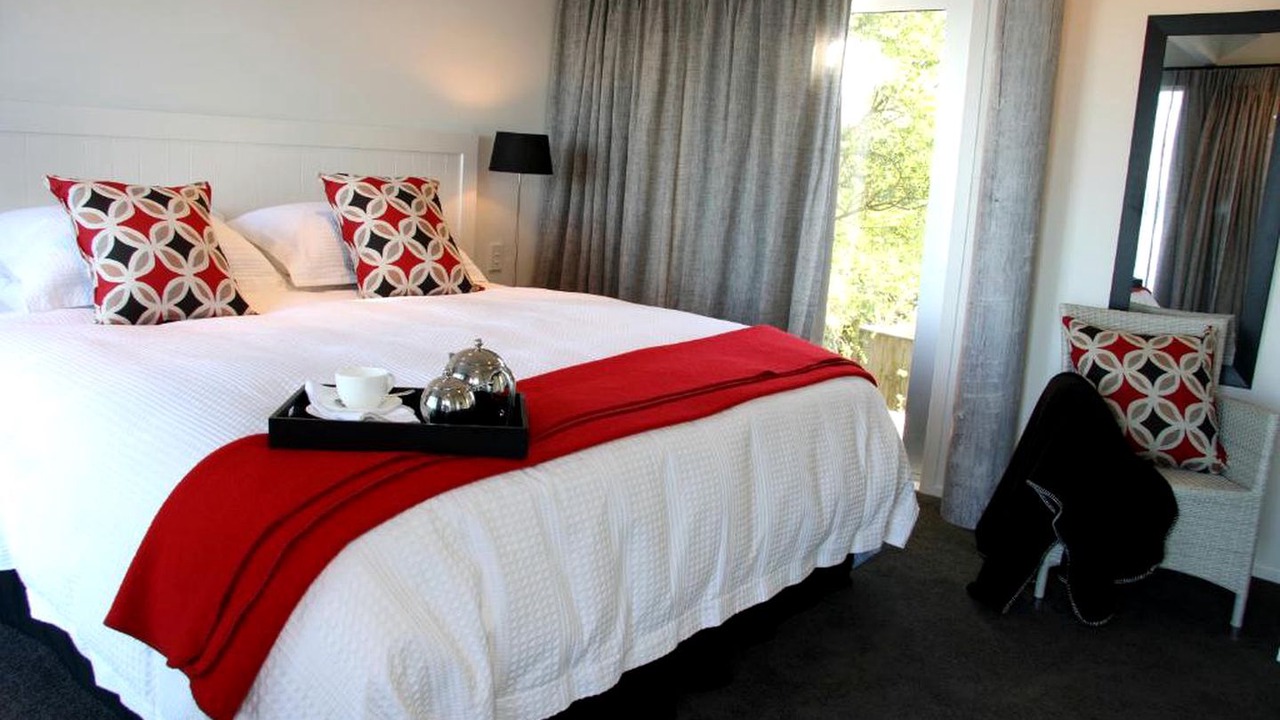 Photo of Bedroom in Acacia Bay