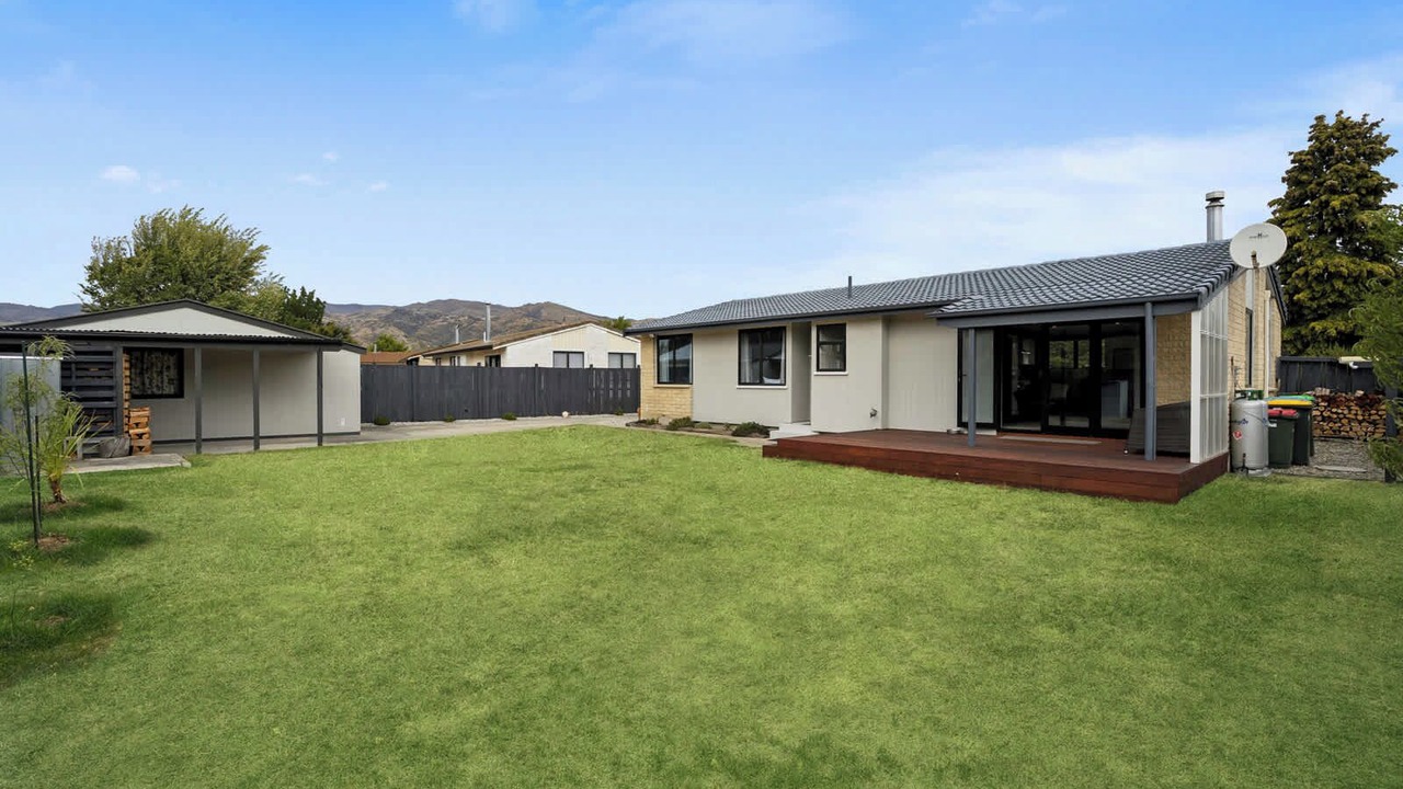 Photo of Outdoor in Lowburn