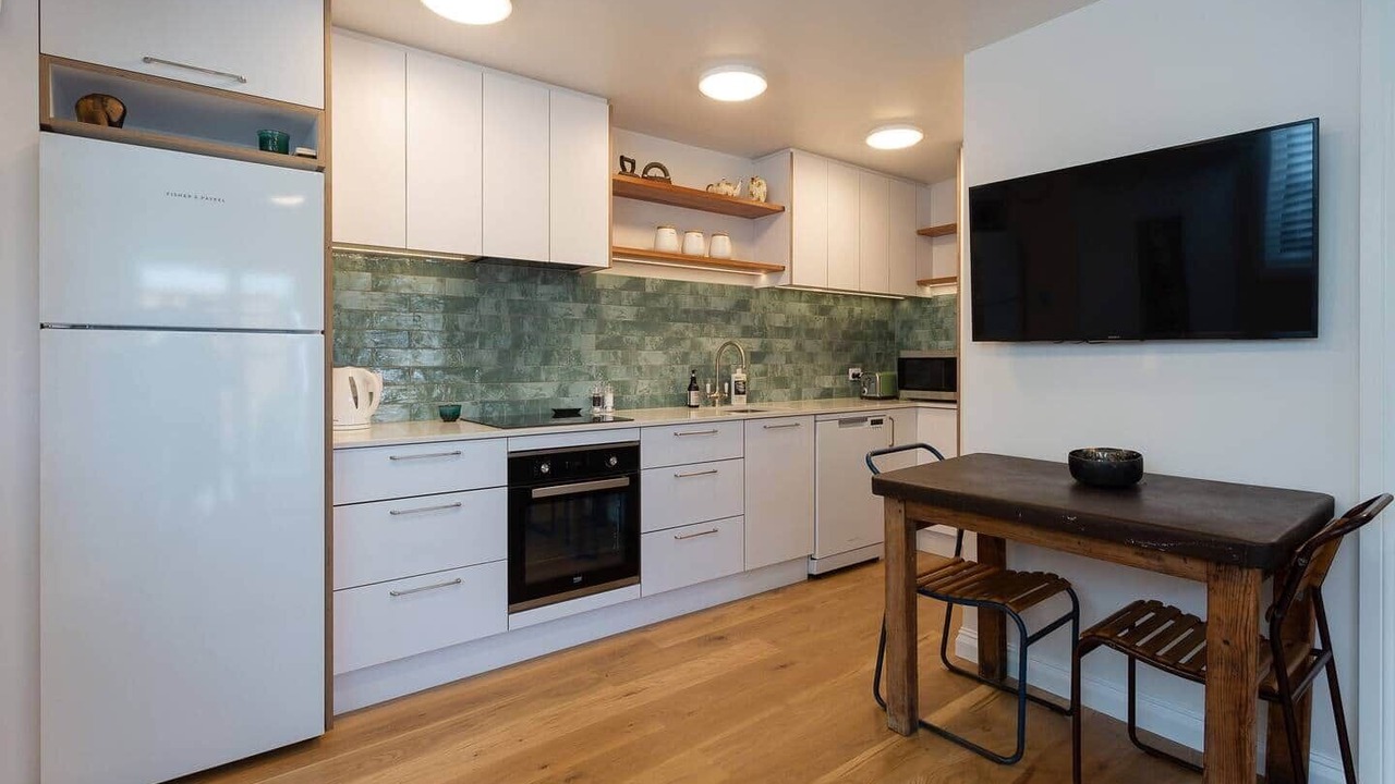 Photo of Kitchen in Three Kings